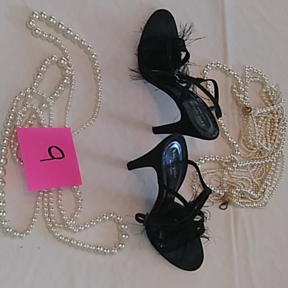 Heels - Picture 2 of 4